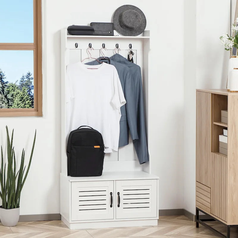 Meuble d'entrée blanc avec banc à chaussures, patères et étagères de rangement